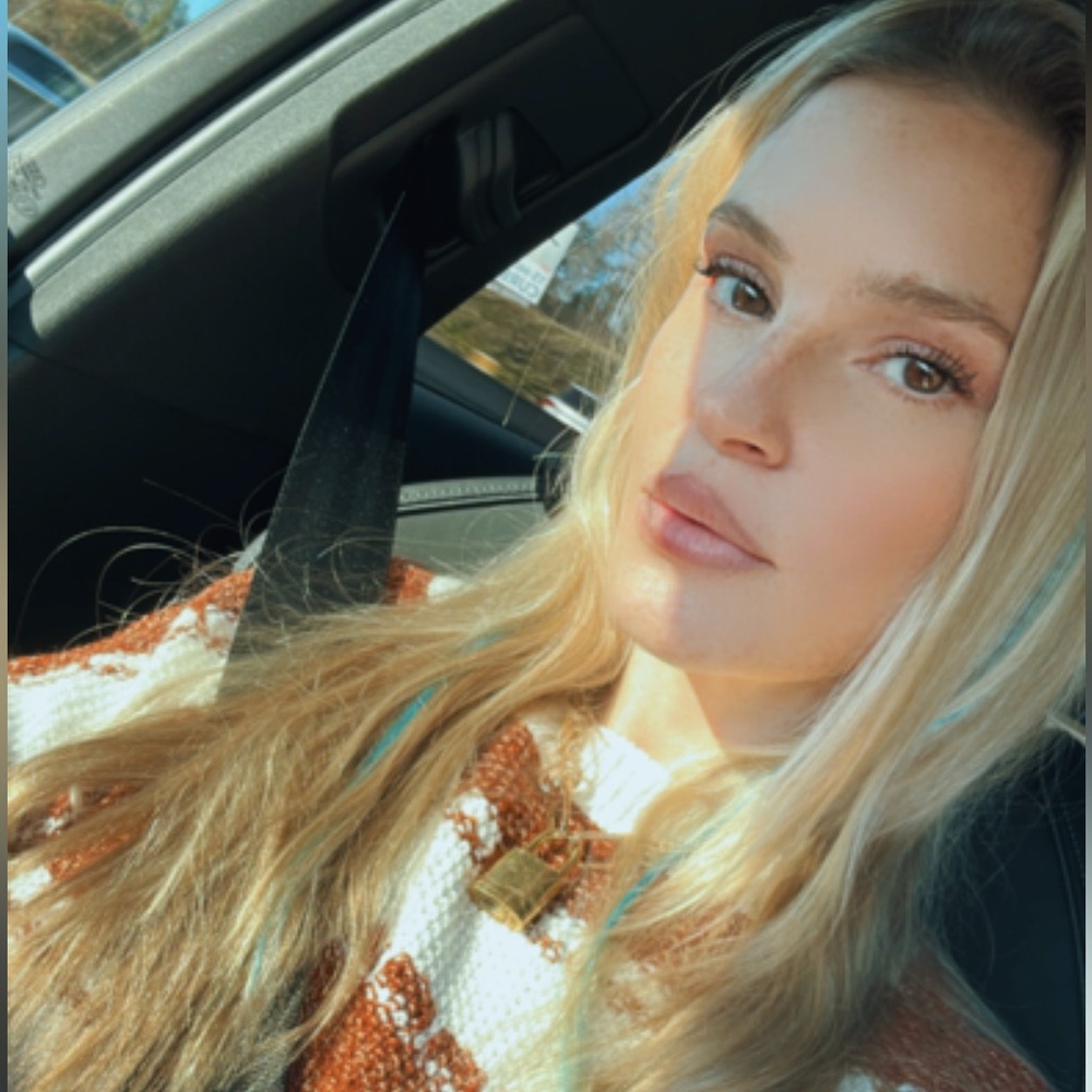 Meet your Posher, Natalie